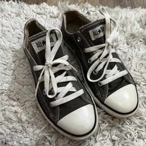 Converse low top
